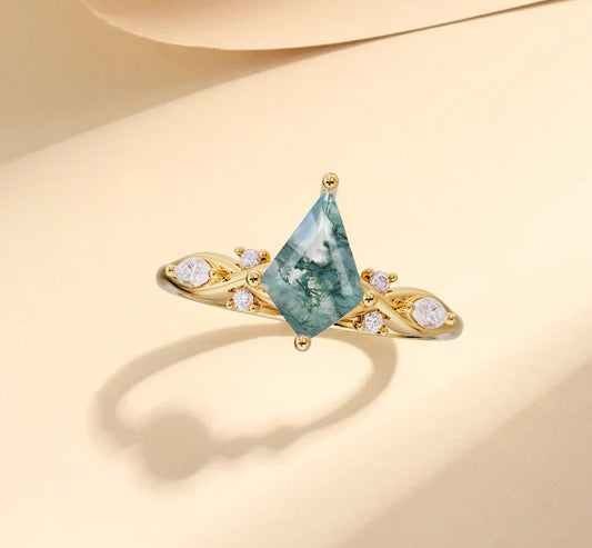 Kite Cut Emerald Engagement Ring: Angular Elegance with Vintage Soul