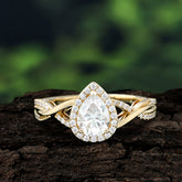 Dazzling 3 - Prong Pear-Cut Moissanite Engagement Ring
