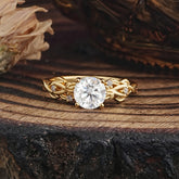 Vintage 4-Prong Round Cut Moissanite Engagement Ring