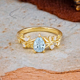 Luxury Vintage Nature-Inspired 4-Prong Oval Aquamarine Ring