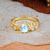 Luxury Vintage Haute Nature 4-Prong Oval Moonstone Ring