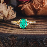 Luxury 4-Prong Oval Emerald Engagement Ring