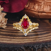 Luxury Vintage Pear-Cut Ruby Engagement Ring Set