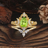 Elegant 5 Prong Pear-Cut Peridot Engagement Ring Set