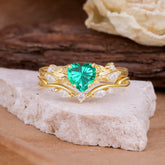 4-Prong Nature-Inspired Heart-Shaped Emerald Engagement Ring Set