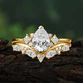 Luxury 3-Prong Pear-Cut Moissanite Engagement Ring Set