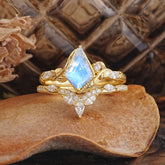 Luxury Nature-Inspired 4-Prong Kite-Cut Moonstone Engagement Ring Set