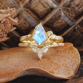 Luxury Nature-Inspired 4-Prong Kite-Cut Moonstone Engagement Ring Set