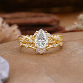 Nature-Inspired Pear-Cut Moissanite Ring Set