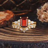 Luxury Vintage 4-Prong Emerald-Cut Garnet Ring Set