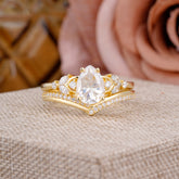 Luxurious Vintage-Inspired 4-Prong Tear-Cut Moissanite Engagement Ring Set