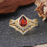 Ultra Luxurious Vintage Pear-Cut Natural Garnet Ring Set