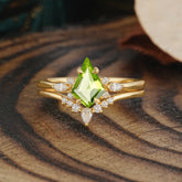 Classic Retro Luxury 4-Prong Kite-Cut Peridot Stackable Ring Set
