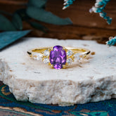 Sophisticated 4-Prong Oval Cut Amethyst Engagement Ring