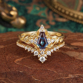Minimalist Vintage 4-Prong Coffin-Cut Alexandrite Engagement Ring Set