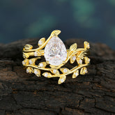 Pear-Shaped Leaf Moissanite Engagement Ring Set – 2PC