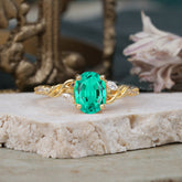 Fashion-Forward Luxury 4-Prong Emerald Engagement Ring