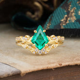Luxurious Nature-Inspired 4-Prong Kite-Cut Natural Emerald Engagement Ring Set