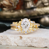 Vintage 4-Prong Oval-Cut Moissanite Engagement Ring Set