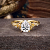 Vintage Minimalist 4-Prong Pear-Cut Lab Diamond Engagement Ring