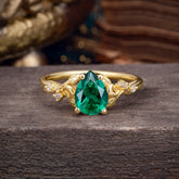 Vintage Minimalist 4-Prong Pear-Cut Emerald Engagement Ring