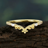 Exquisite Minimalist Moissanite Engagement Ring