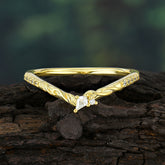 4 Prong Kite Cut Exquisite Minimalist Moissanite Engagement Ring