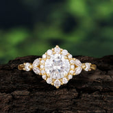 Luxury 4-Prong Round Moissanite Engagement Ring