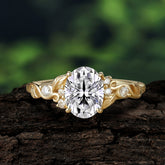 Retro Nature-Inspired 4-Prong Oval-Cut Moissanite Engagement Ring