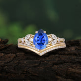 Luxurious Vintage-Inspired 4-Prong Tear-Cut Sapphire Engagement Ring Set