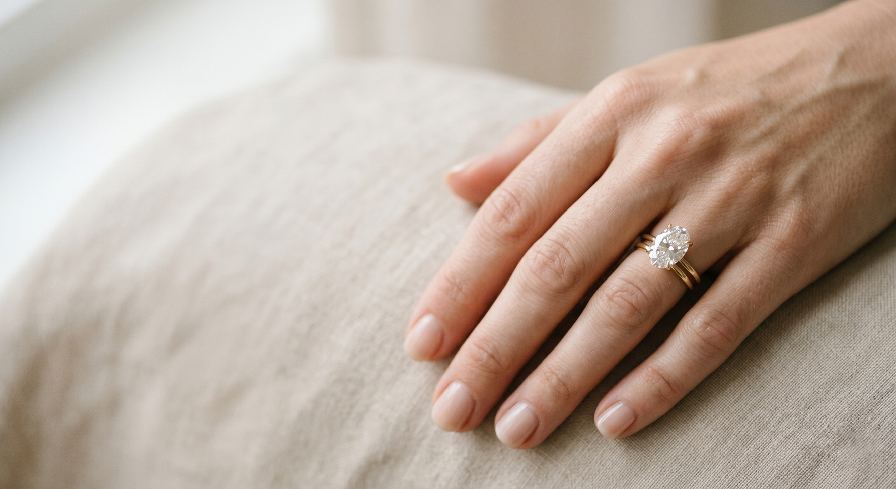 Thin Band Oval Engagement Rings: Width, Settings, Durability & Buying Tips