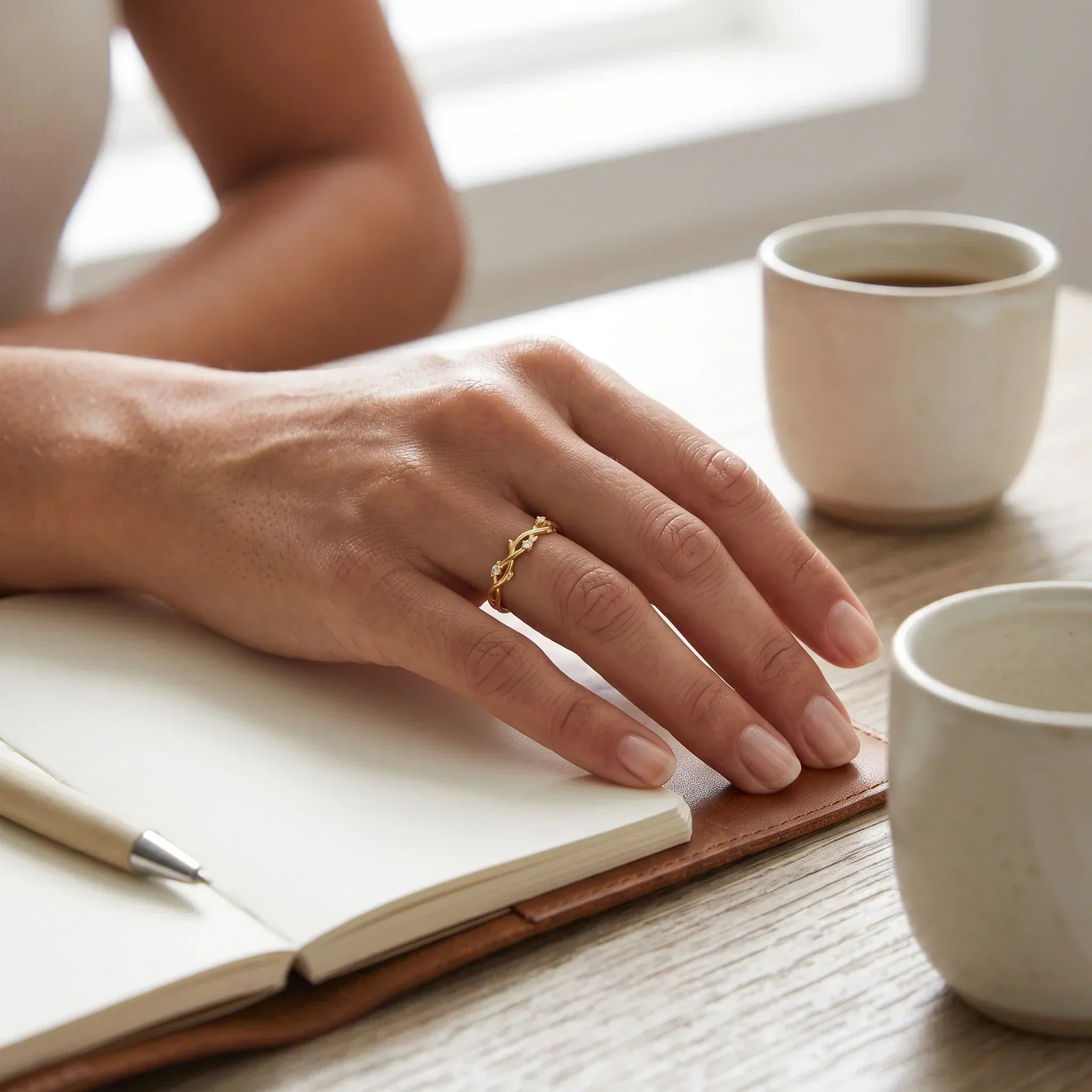 Which Finger Does a Promise Ring Go On? Left vs Right Hand Explained