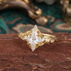 Minimalist Vintage 4-Prong Coffin-Cut Moissanite Engagement Ring Set