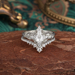 Minimalist Vintage 4-Prong Coffin-Cut Moissanite Engagement Ring Set