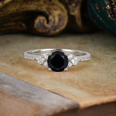 Round Cut Black Onyx Classic Side Stone Wedding Engagement Ring