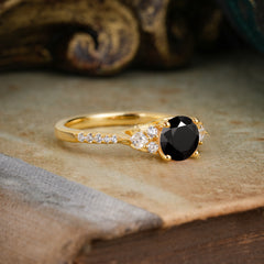 Round Cut Black Onyx Classic Side Stone Wedding Engagement Ring