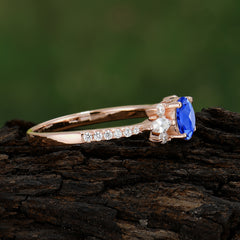 Round Cut Sapphire Cluster Engagement Ring 6-Prong Setting