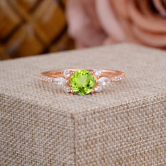 Round Cut Peridot Cluster Engagement Ring 6-Prong Setting