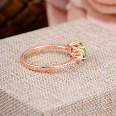 Round Cut Peridot Cluster Engagement Ring 6-Prong Setting