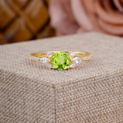 Round Cut Peridot Cluster Engagement Ring 6-Prong Setting