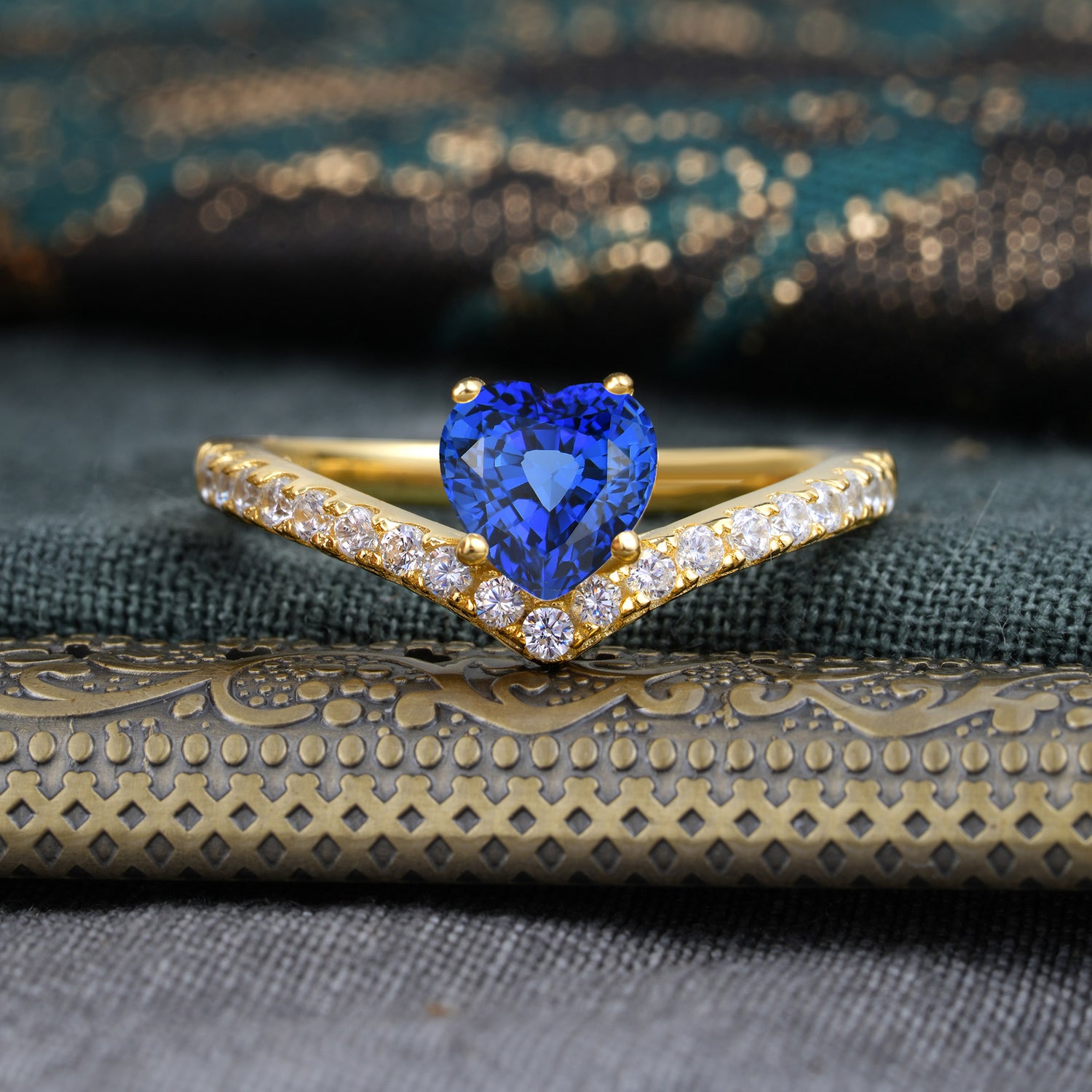 4-Prong Heart Shaped Sapphire Engagaement Ring - Romalar Jewelry
