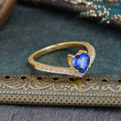 4-Prong Heart Shaped Sapphire Engagaement Ring Classic Wedding Ring