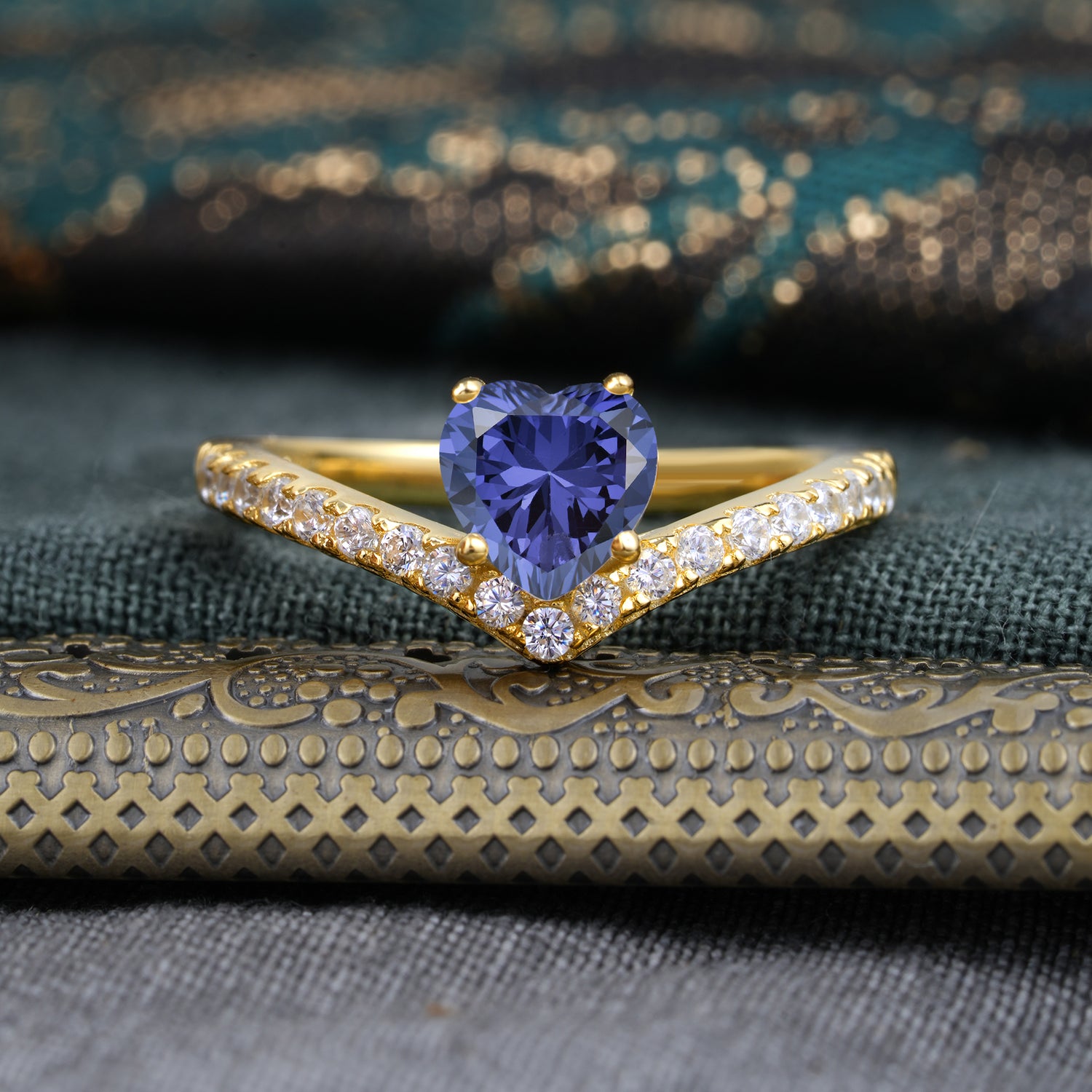 4-Prong Heart Shaped Tanzanite Engagaement Ring - Romalar Jewelry