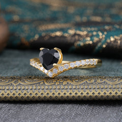 4-Prong Heart Shaped Black Onyx Engagaement Ring Classic Wedding Ring
