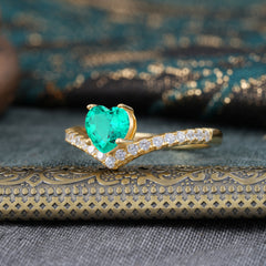 Heart Shaped Emerald Engagaement Ring Classic Wedding Ring