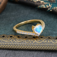 4-Prong Heart Shaped Moonstone Engagaement Ring Classic Wedding Ring