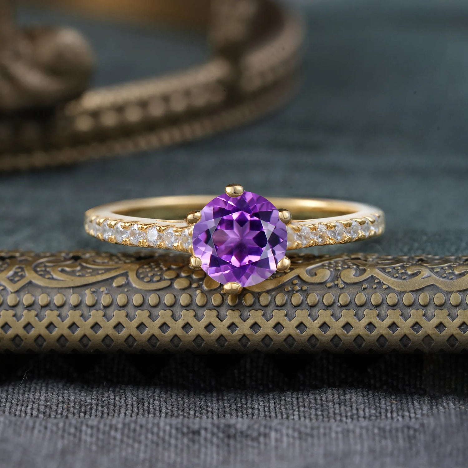 6-Prong Classic Round Cut Amethyst Engagement Ring Pave Bridal Ring
