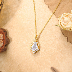 Natural-Inspired Vintage 4-Prong Kite Cut Necklace Pendant