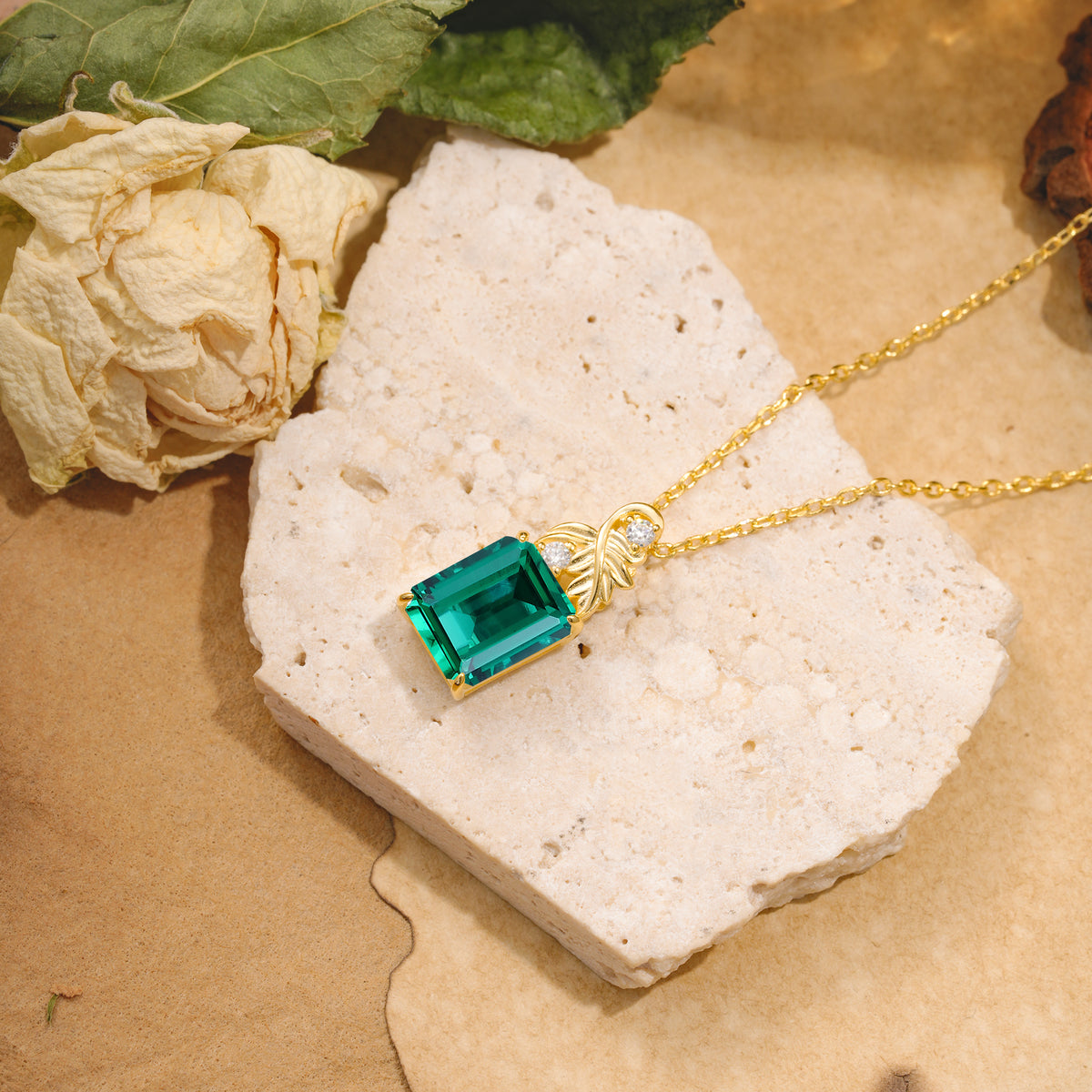 SP20918 Emerald Ring - Additional view