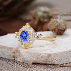 Round Cut Sapphire Engagement Ring Cluster 6-Prong Setting